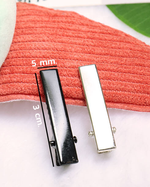 3.5 cm. Rectangle Alligator Hair Clip Black Color